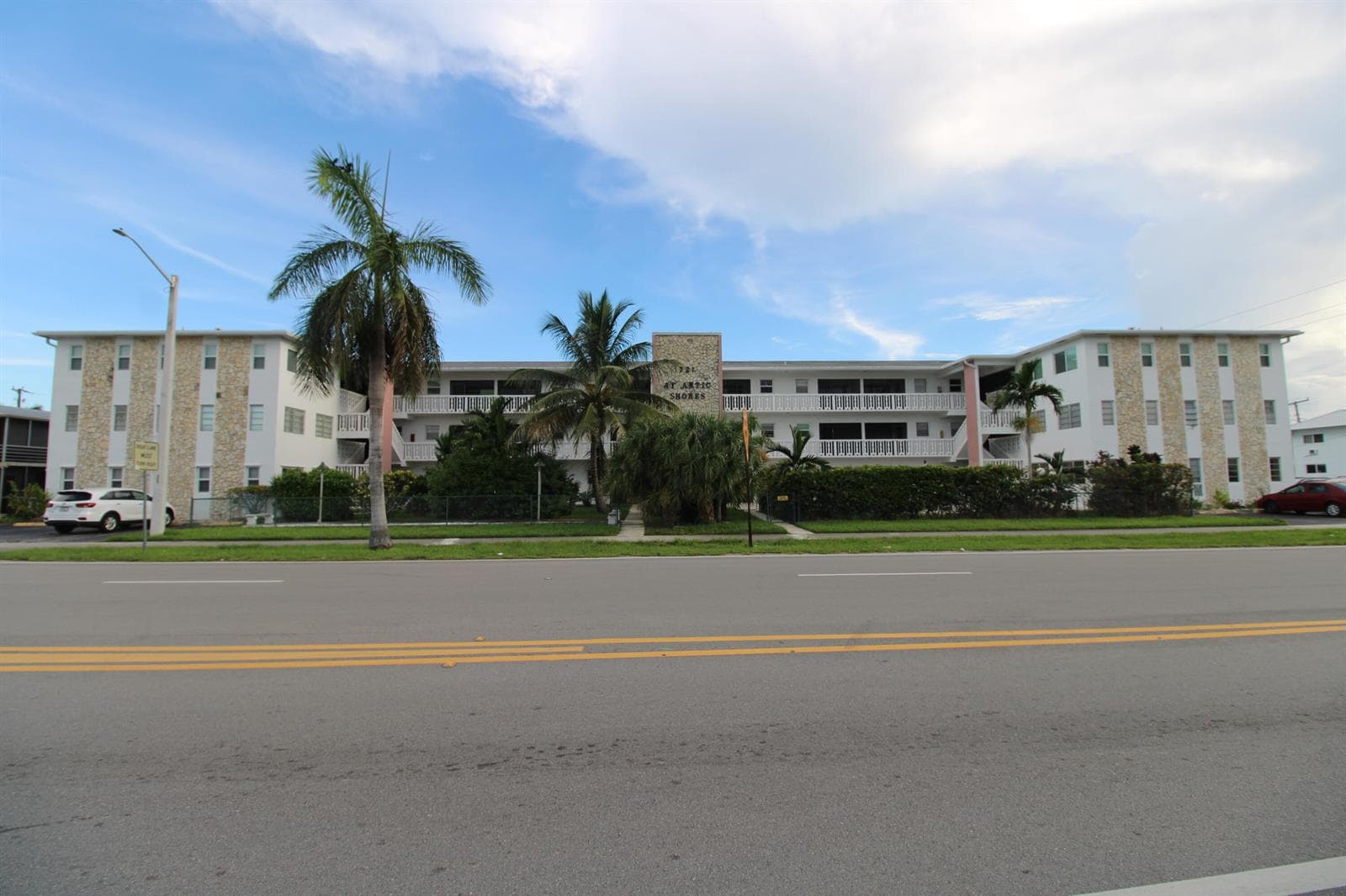 721 ATLANTIC SHORES Boulevard # 309, Hallandale Beach, FL 33009
