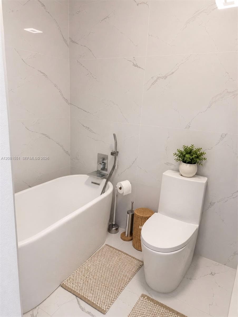 7983 NW 186th Ter, Hialeah, FL 33015 photo 13
