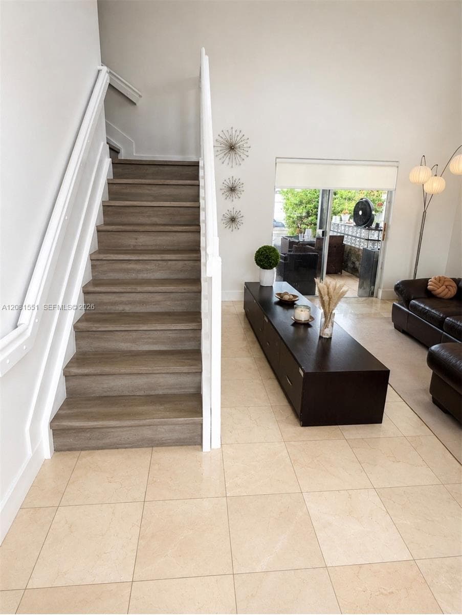 7983 NW 186th Ter, Hialeah, FL 33015 photo 4