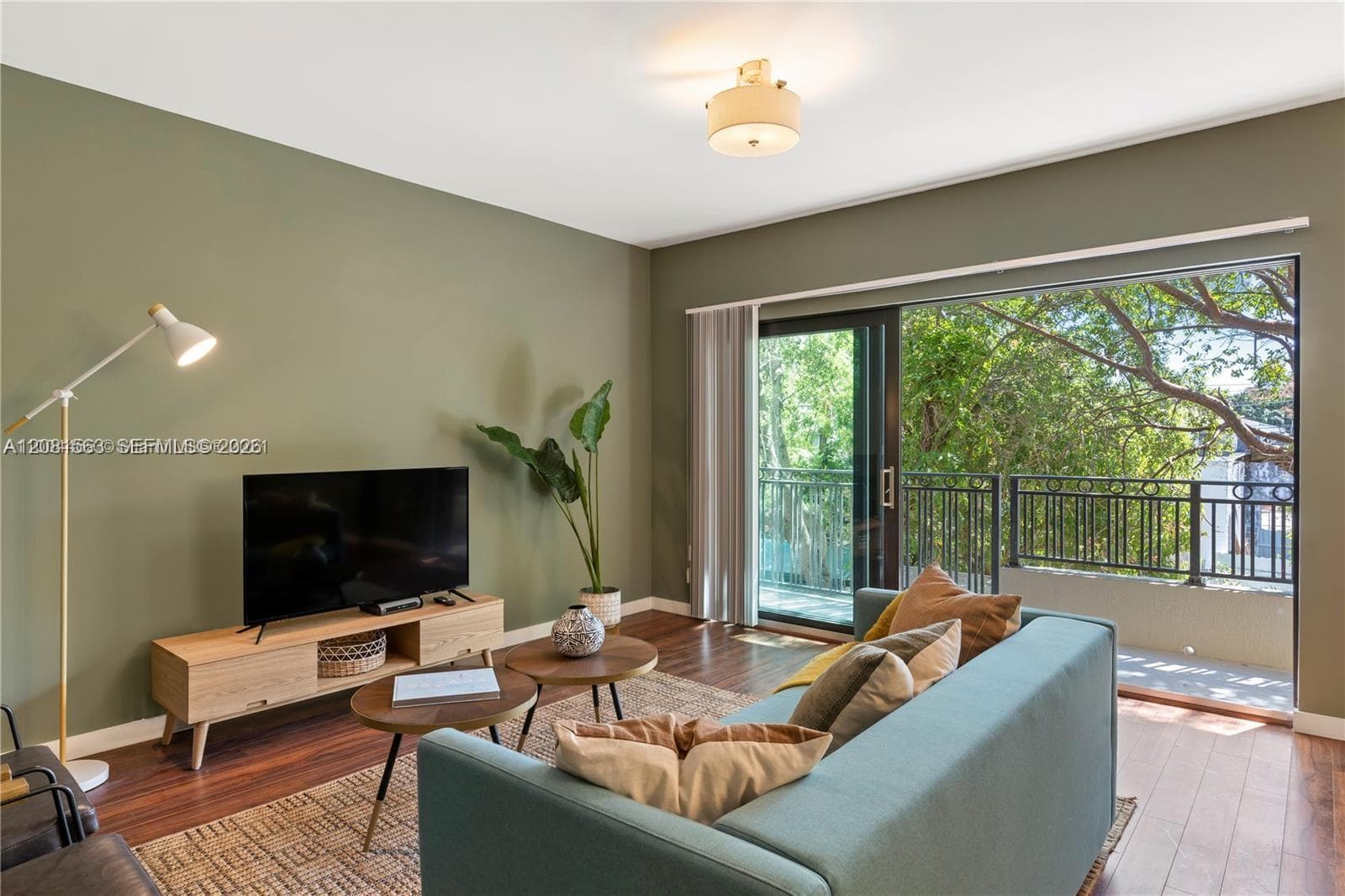 568 NE 66th St # 202, Miami, FL 33138 photo 3