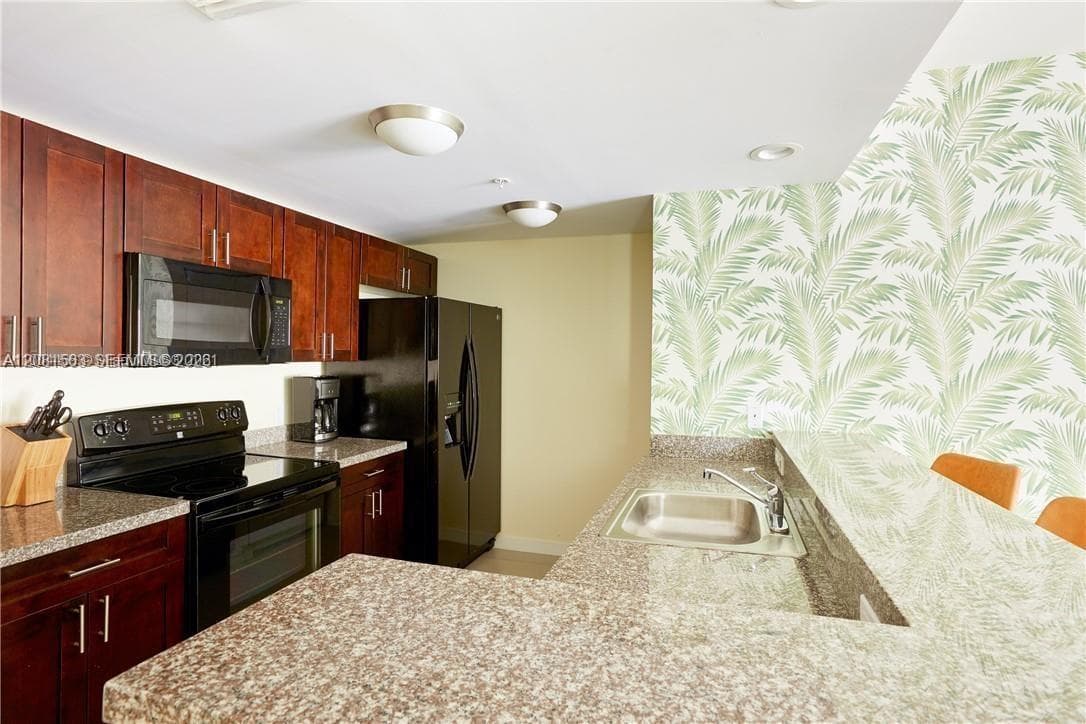 568 NE 66th St # 202, Miami, FL 33138 photo 5