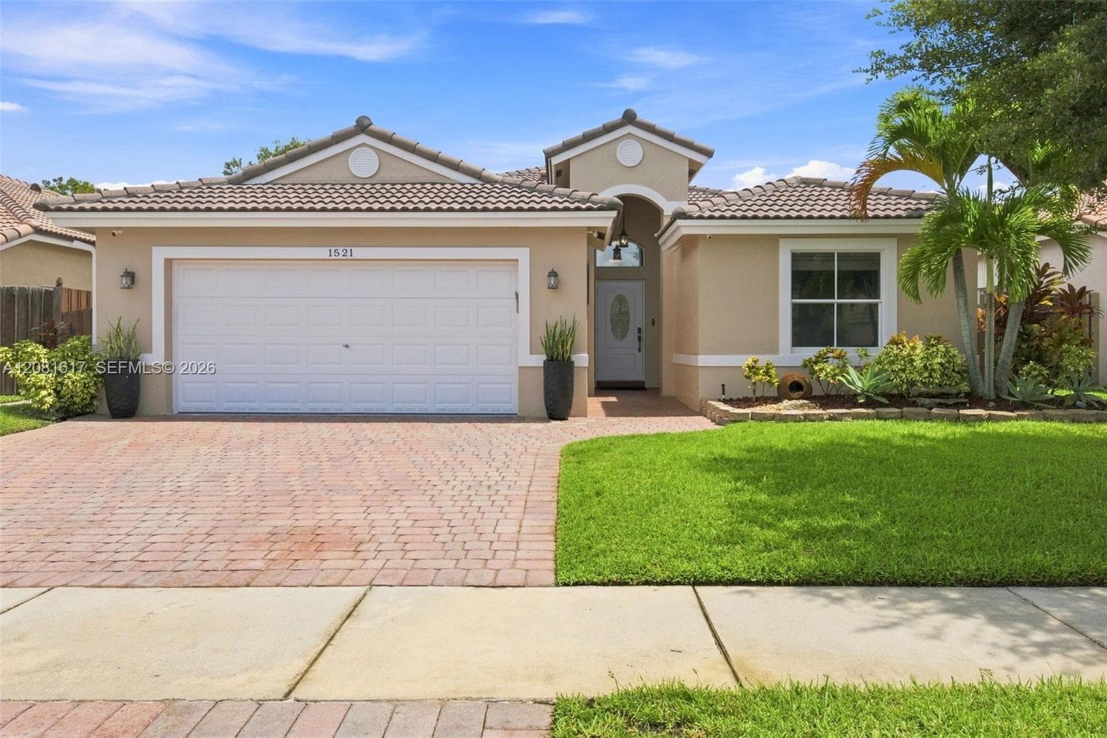 1521 SW 194th Ter, Pembroke Pines, FL 33029 photo 3