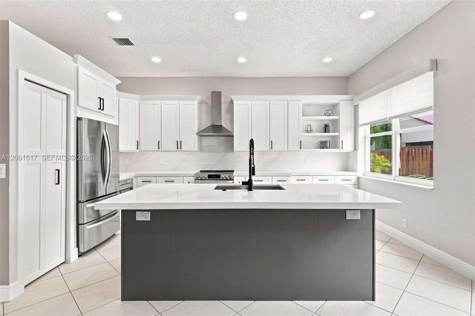 1521 SW 194th Ter, Pembroke Pines, FL 33029 photo 5