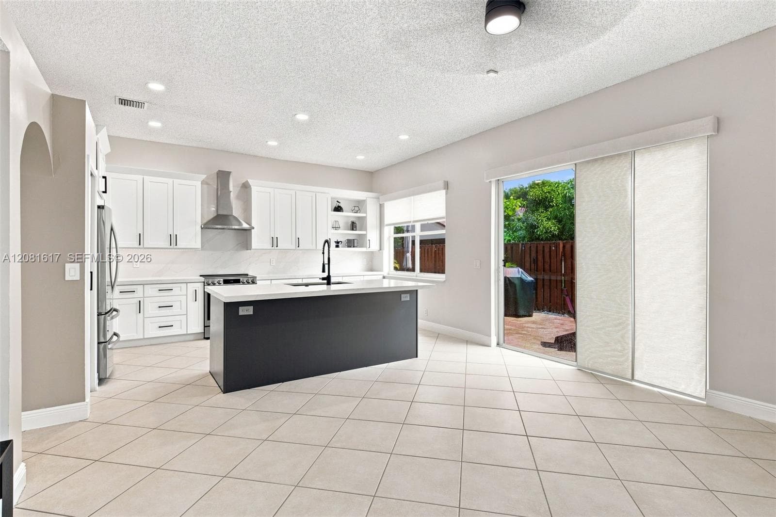 1521 SW 194th Ter, Pembroke Pines, FL 33029 photo 9