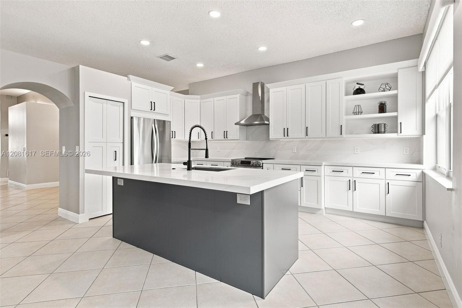 1521 SW 194th Ter, Pembroke Pines, FL 33029 photo 4
