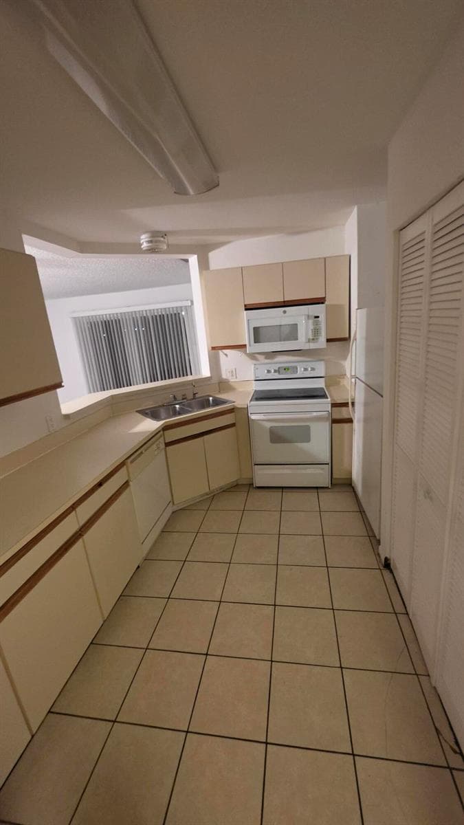 3453 NW 44TH Street # 104, Oakland Park, FL 33309 photo 10