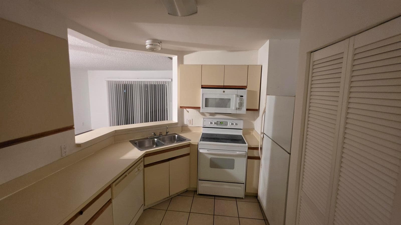 3453 NW 44TH Street # 104, Oakland Park, FL 33309 photo 11