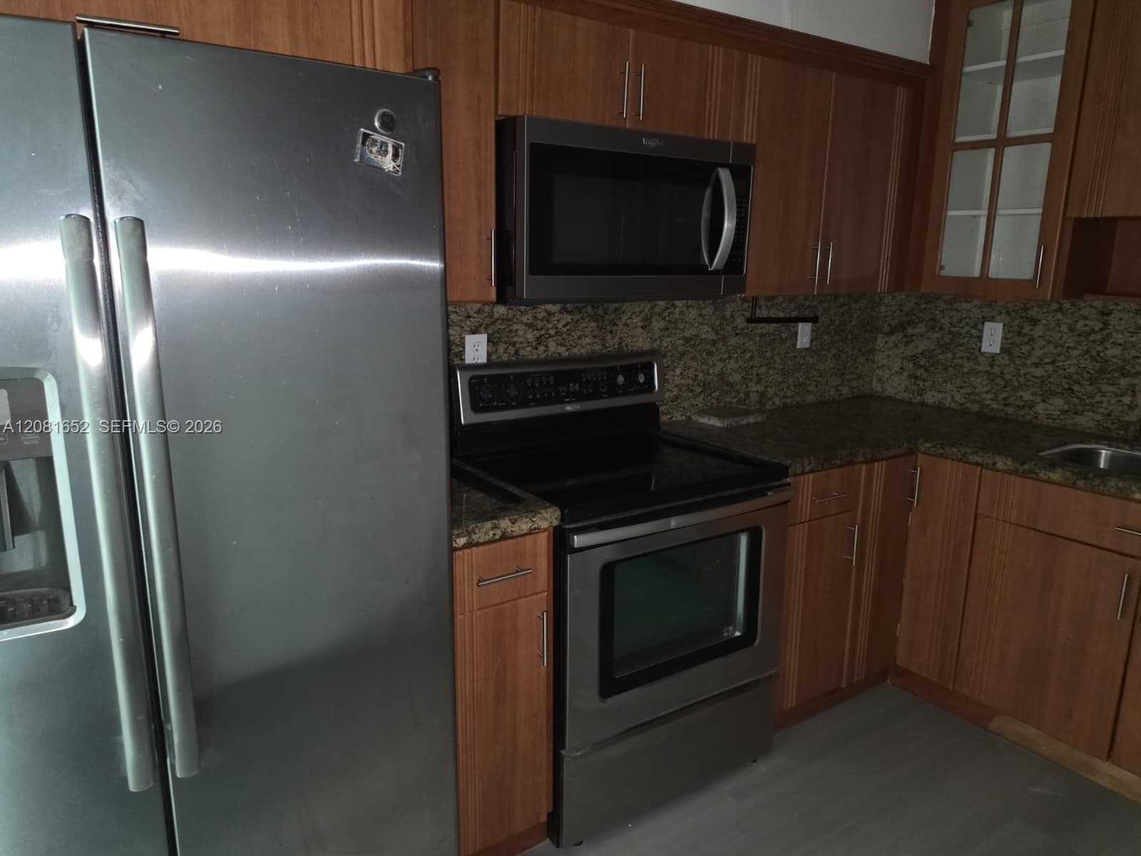 7300 NW 17th St # 408, Plantation, FL 33313 photo 2