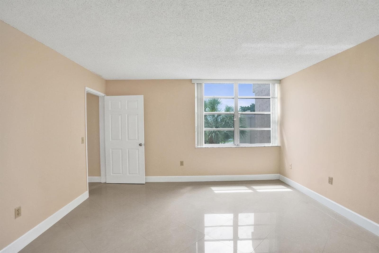 9480 Tangerine Place # 402, Davie, FL 33324 photo 13