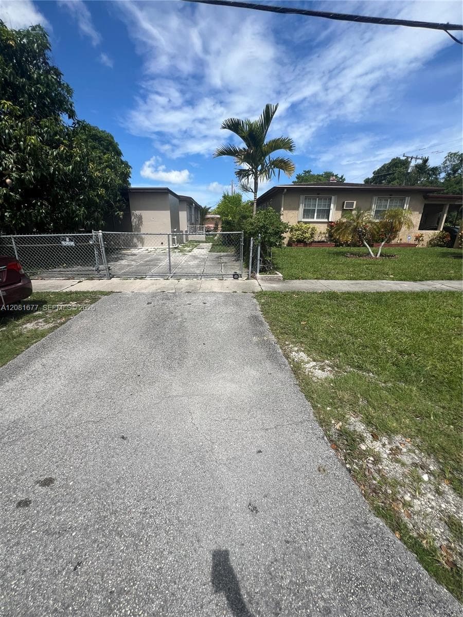 1190 NW 135th St, North Miami, FL 33168 photo 2