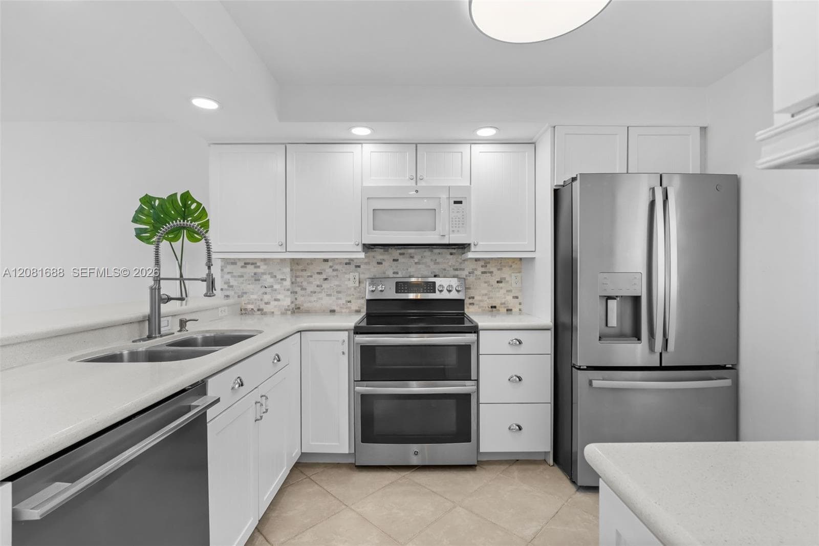4000 NE 169th St # 607, North Miami Beach, FL 33160 photo 8