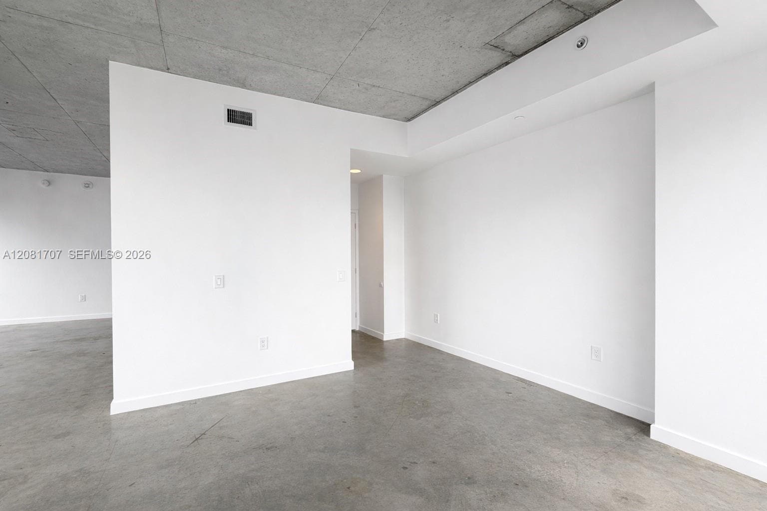 151 SE 1st St # 3001, Miami, FL 33131 photo 12