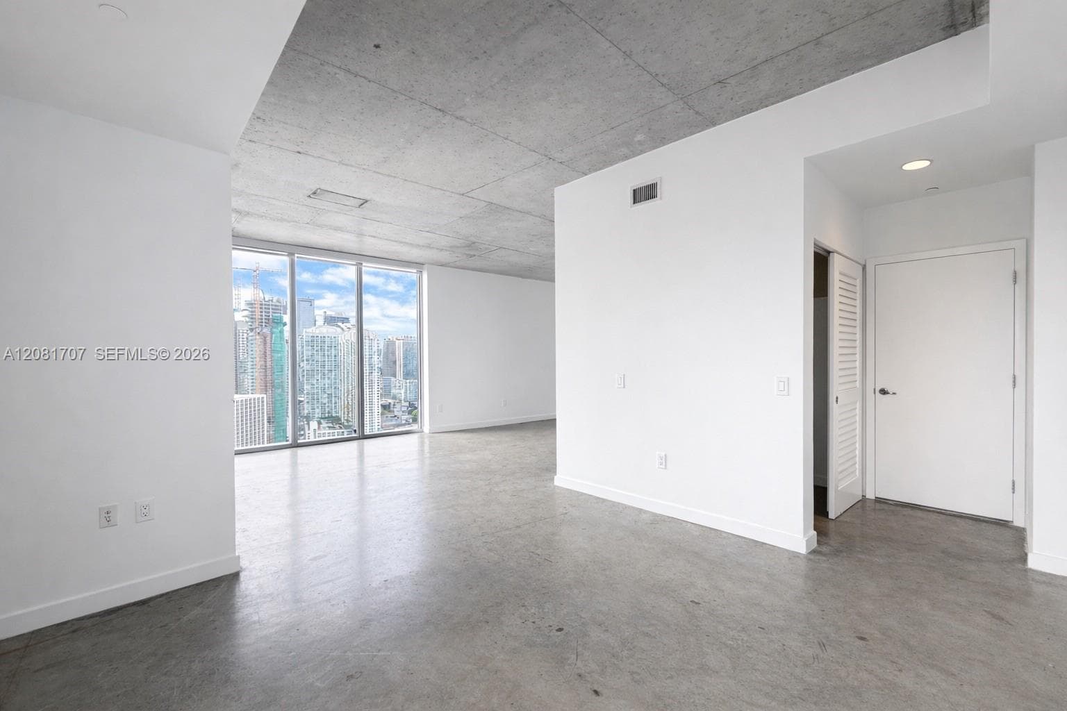 151 SE 1st St # 3001, Miami, FL 33131 photo 5