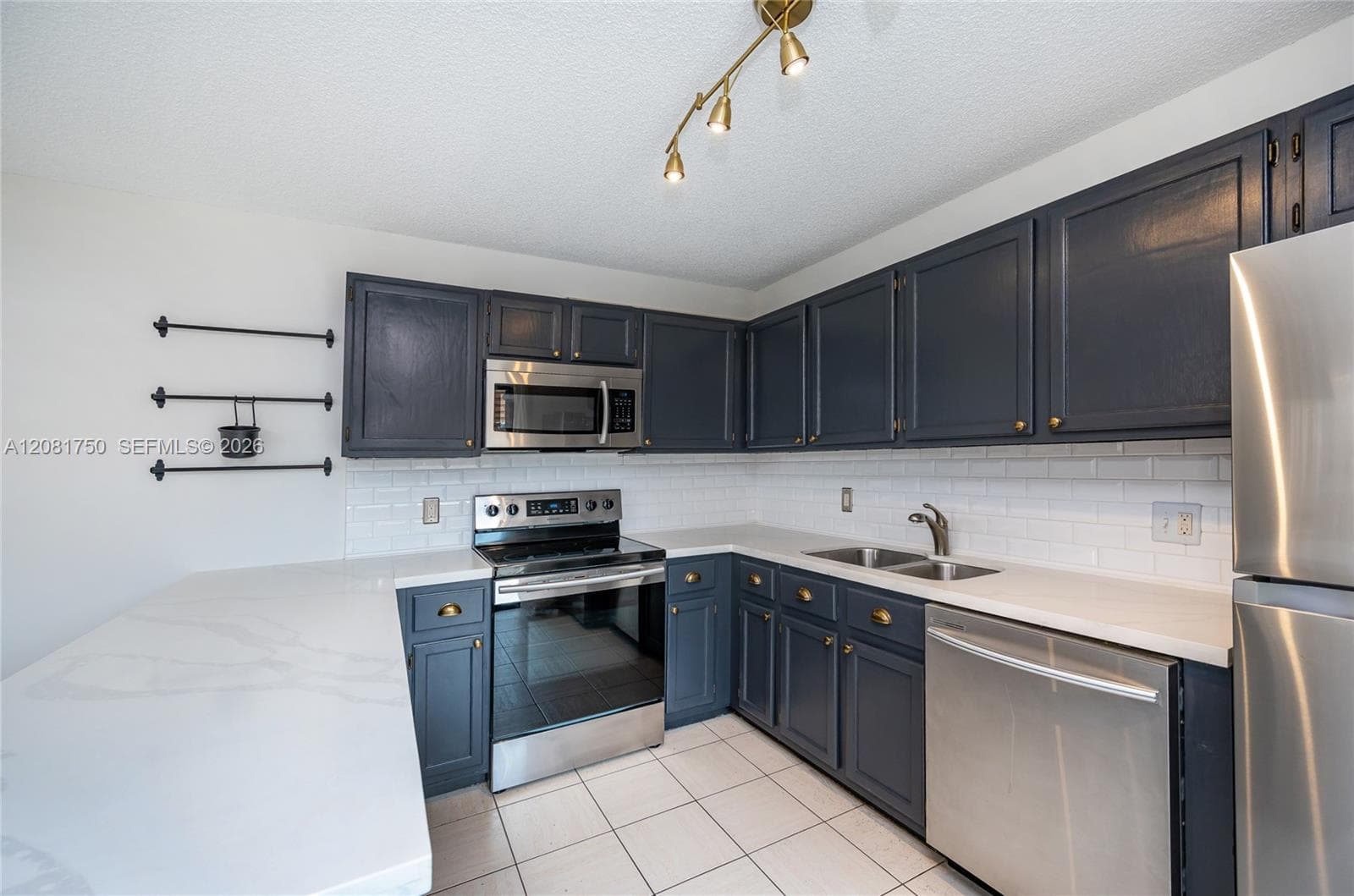 2536 Camelot Ct # 2536, Cooper City, FL 33026 photo 5