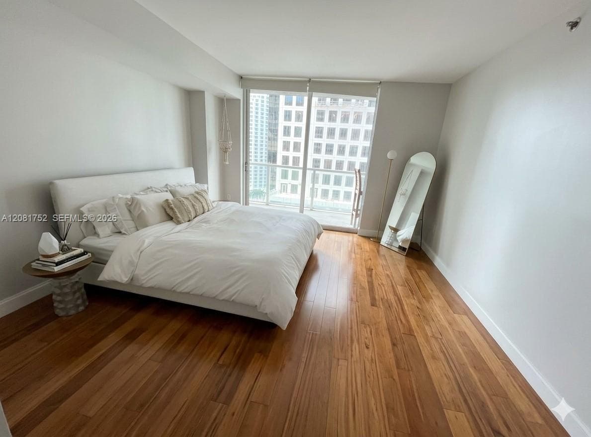 500 Brickell Ave # 1806, Miami, FL 33131 photo 7