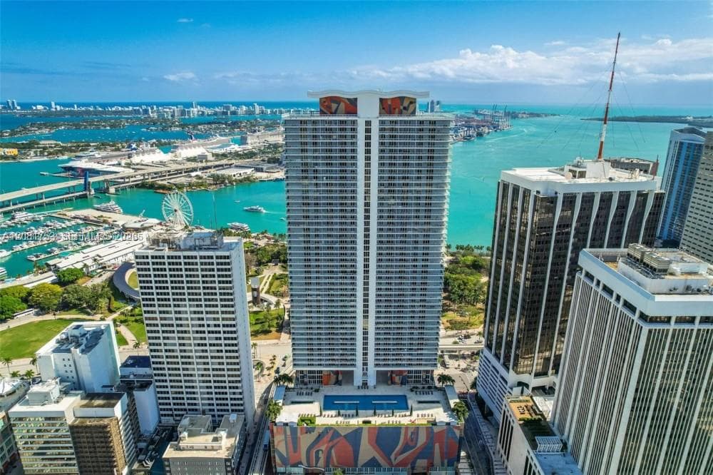 50 Biscayne Blvd # 3211, Miami, FL 33132 photo 2
