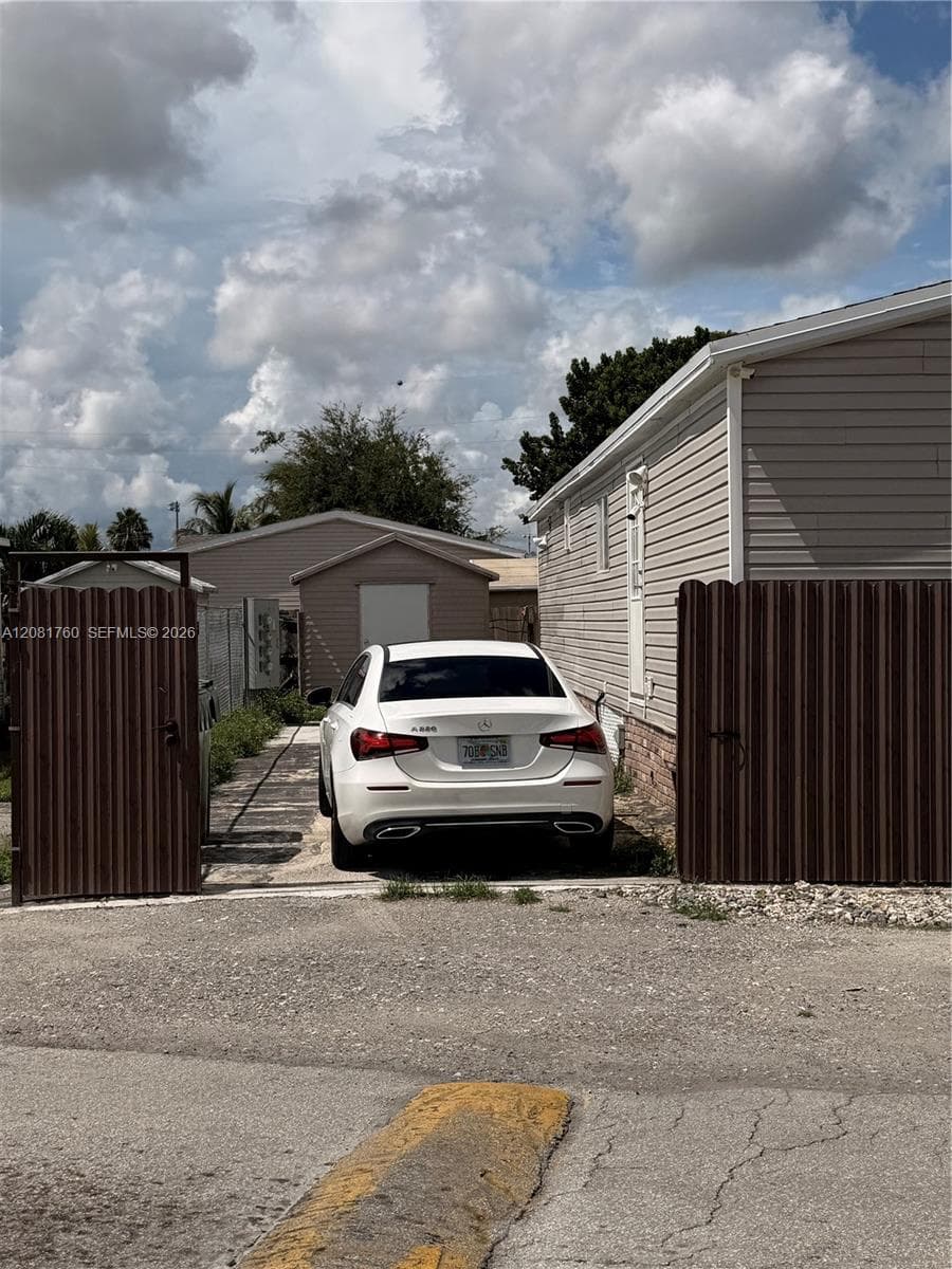 220 NE 12th Ave, Homestead, FL 33030 photo 5