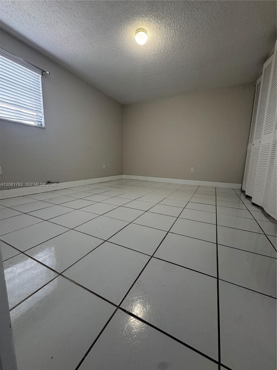 1975 NE 135th St # 3E, North Miami, FL 33181 photo 5