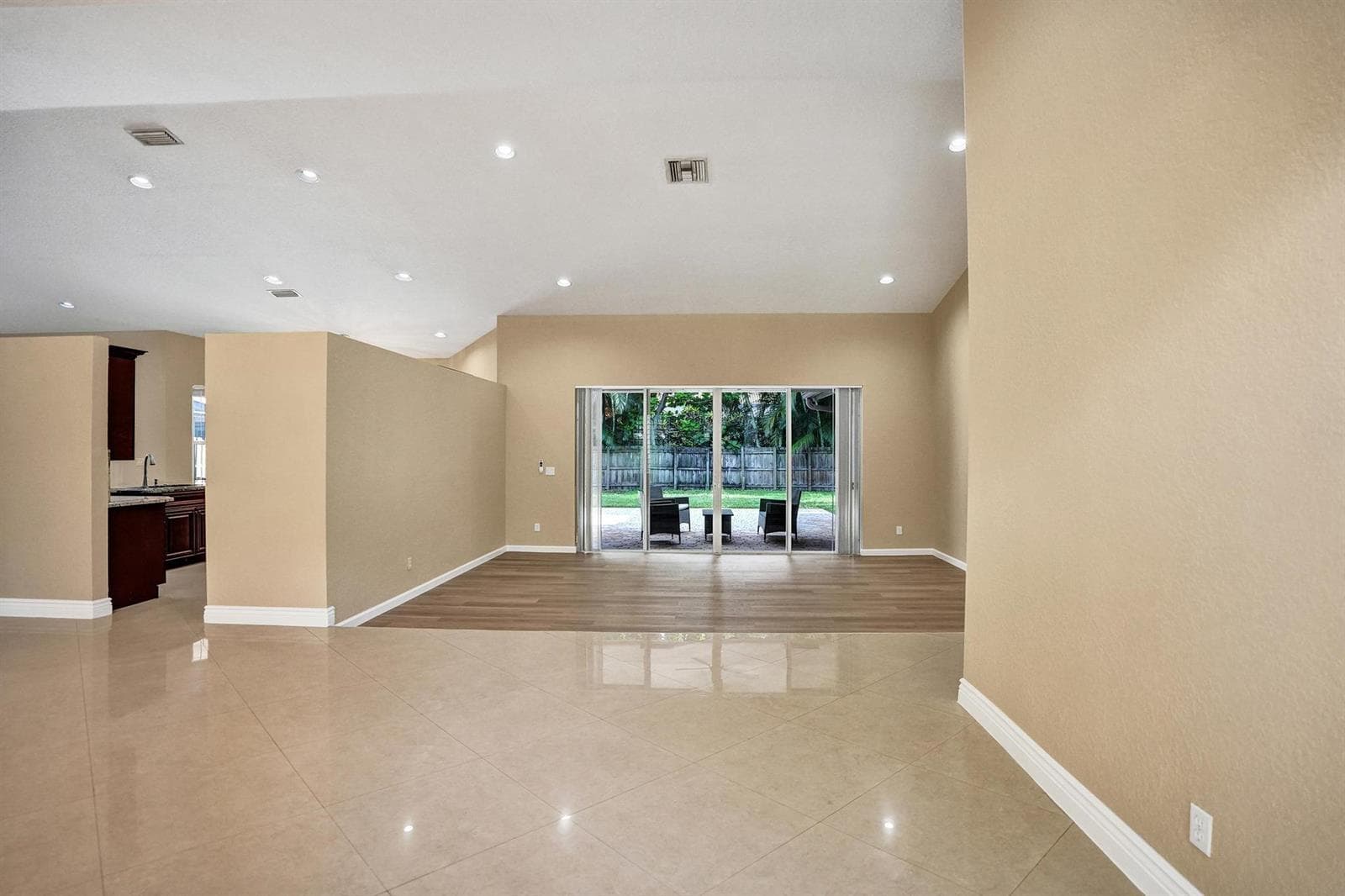 10255 GUATEMALA Street, Cooper City, FL 33026 photo 4