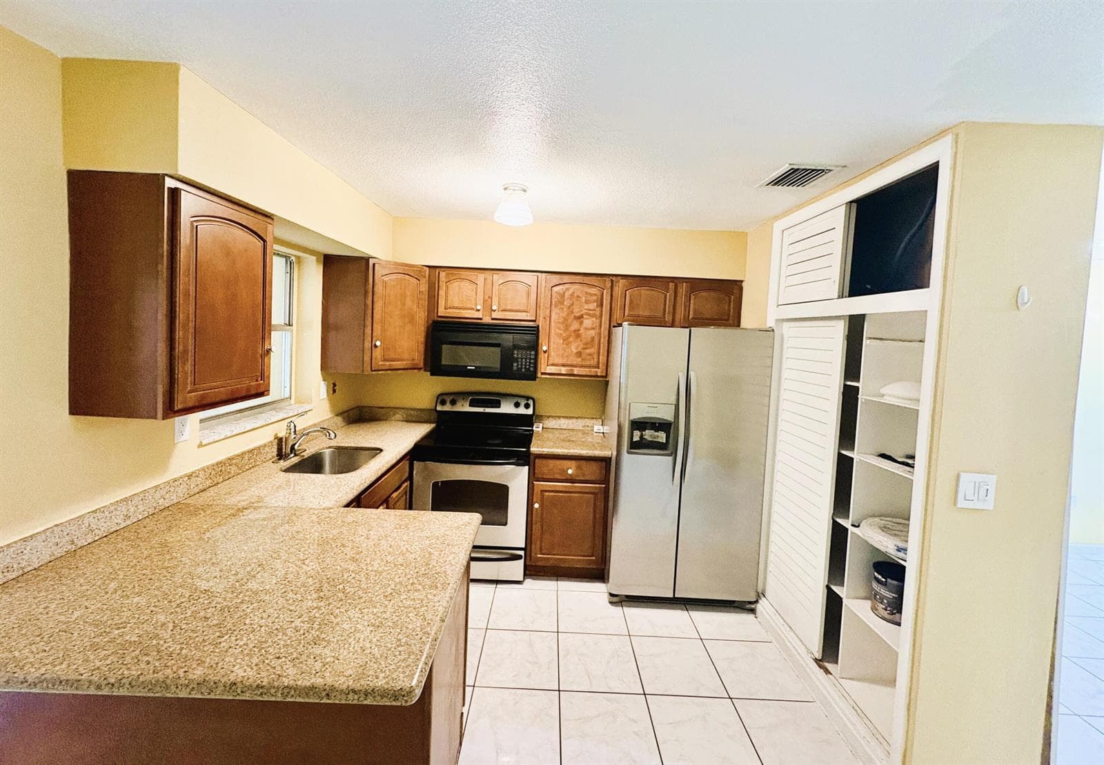 1685 NW 60TH Avenue # B, Sunrise, FL 33313 photo 4