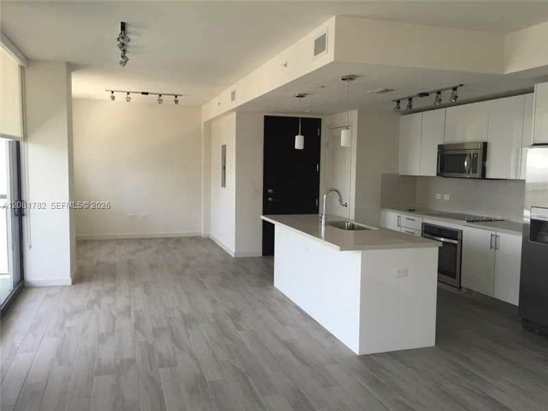 999 SW 1 AV # 2503, Miami, FL 33130 photo 2