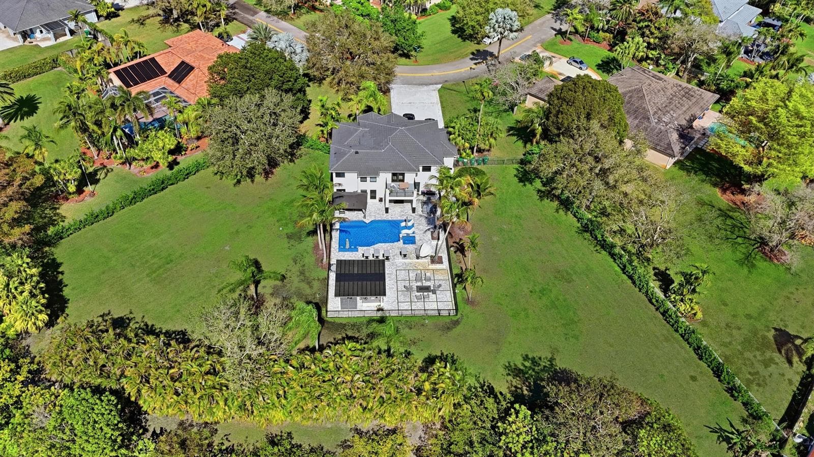 3541 Carlton Lane, Davie, FL 33330 photo 2