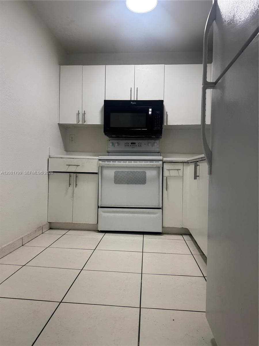 5755 W 20th Ave # 201, Hialeah, FL 33012 photo 12