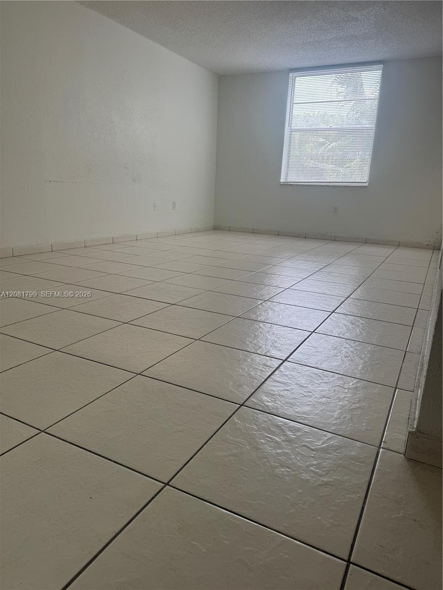 5755 W 20th Ave # 201, Hialeah, FL 33012 photo 11