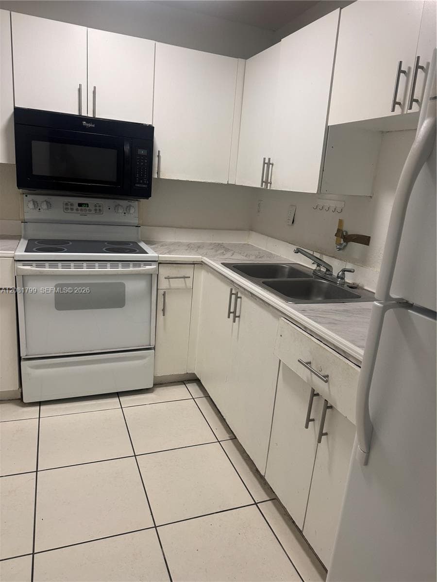5755 W 20th Ave # 201, Hialeah, FL 33012 photo 4