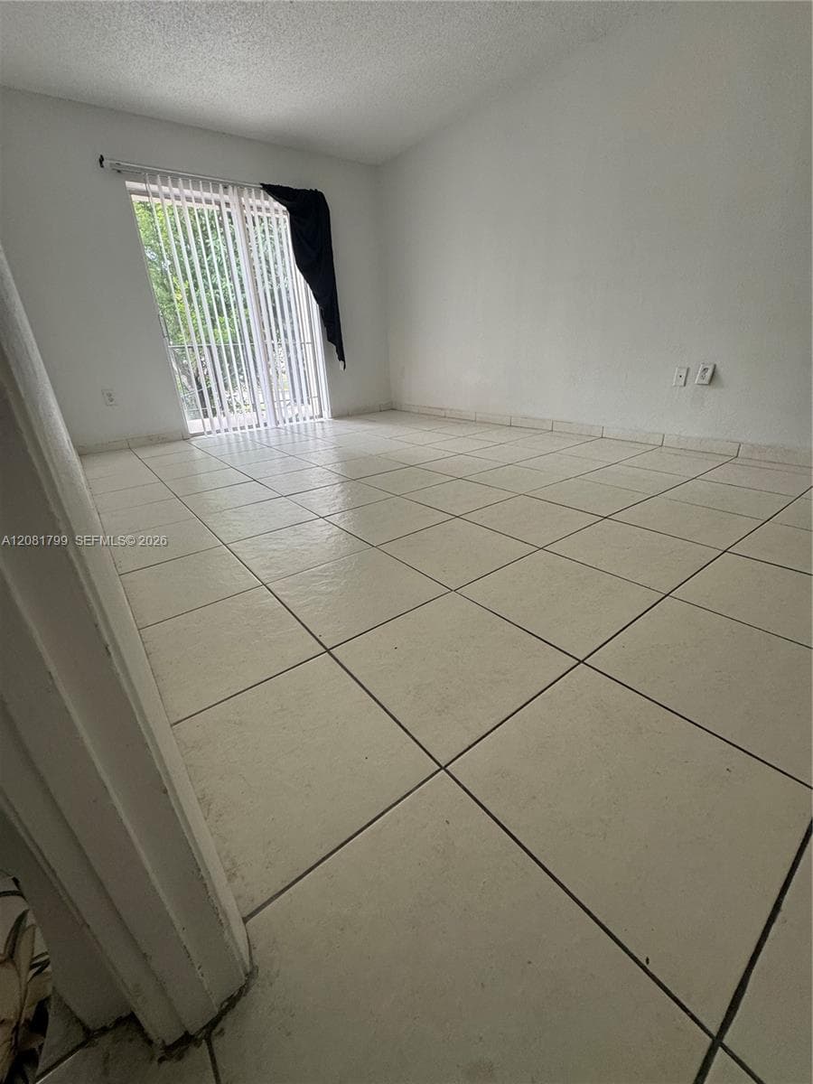 5755 W 20th Ave # 201, Hialeah, FL 33012 photo 8