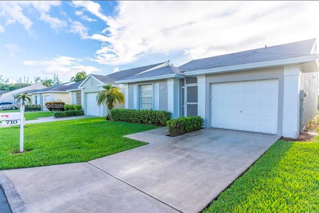 710 SE 22nd Ln, Homestead, FL 33033 photo 2