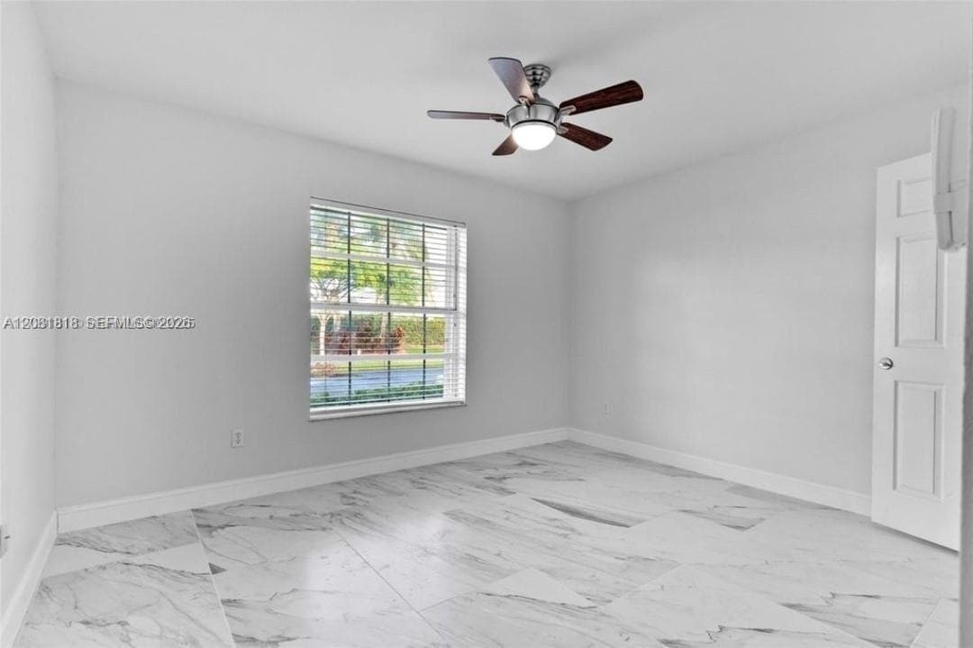 710 SE 22nd Ln, Homestead, FL 33033 photo 5