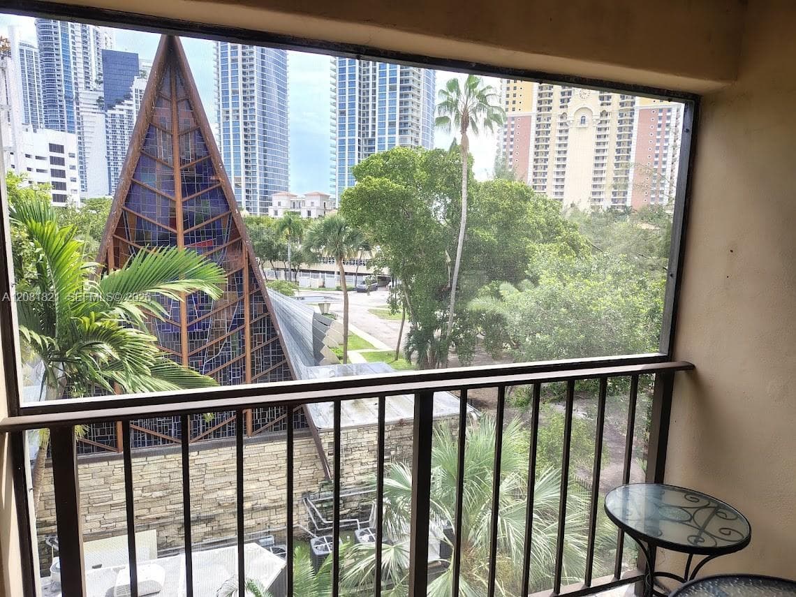 201 178th Dr # 438, Sunny Isles Beach, FL 33160 photo 4