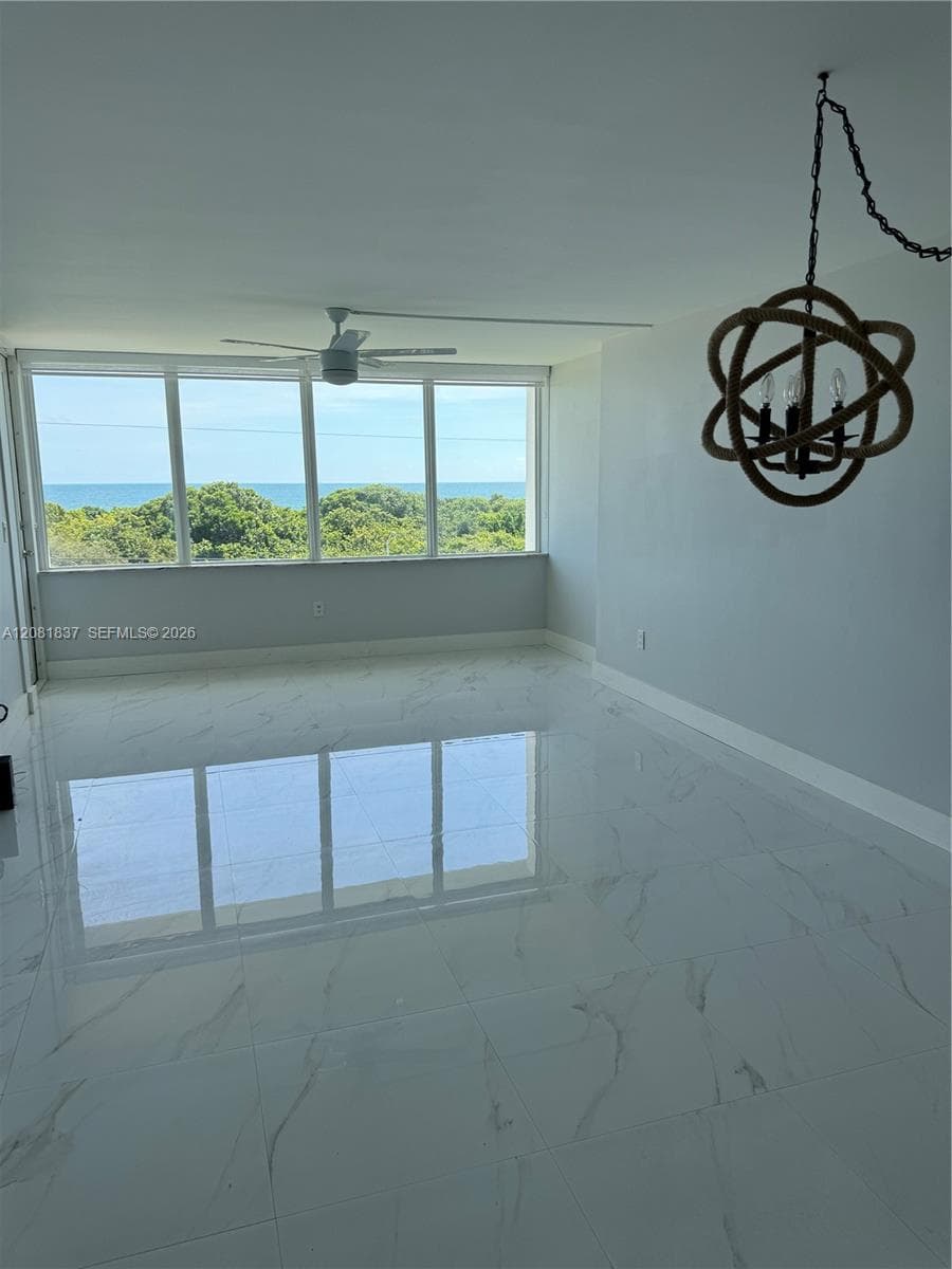 8233 Harding Ave # 707, Miami Beach, FL 33141