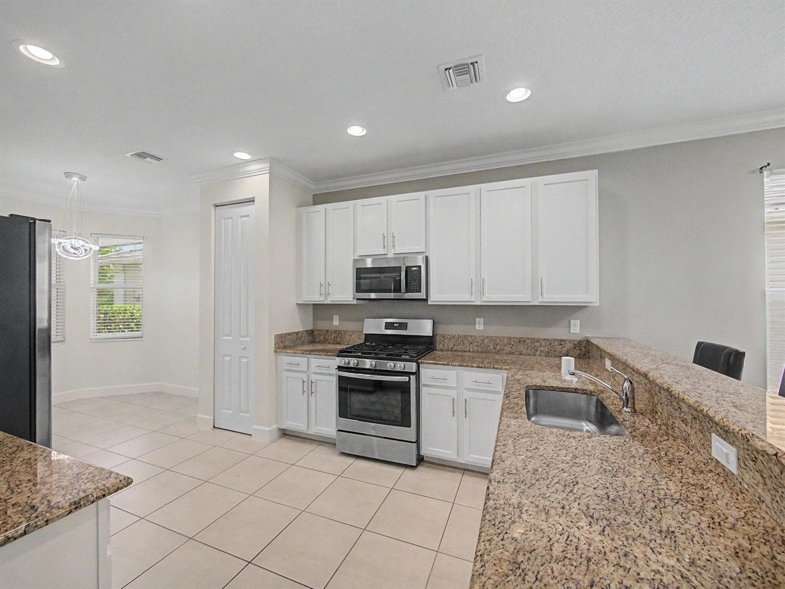 11826 SW Brighton Falls Drive, Port St. Lucie, FL 34987 photo 12