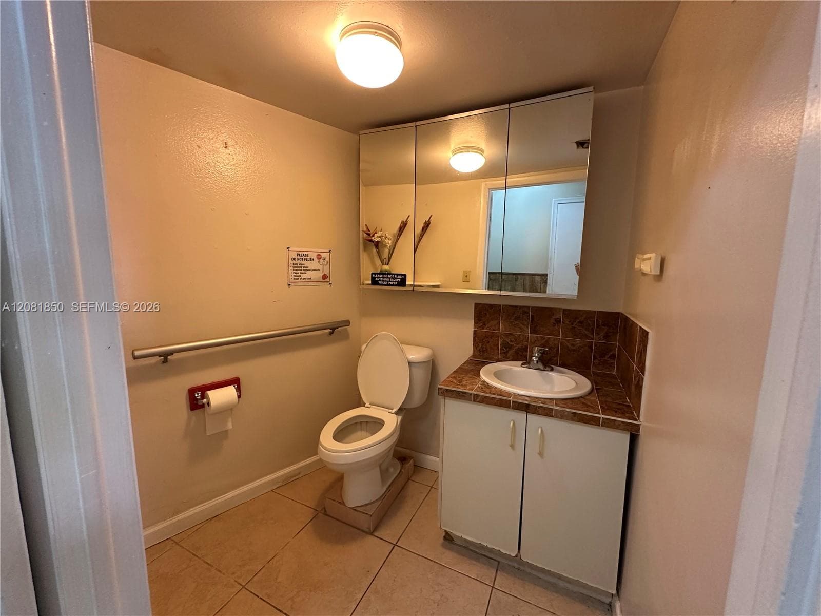 17122 W Dixie Hwy, North Miami Beach, FL 33160 photo 6
