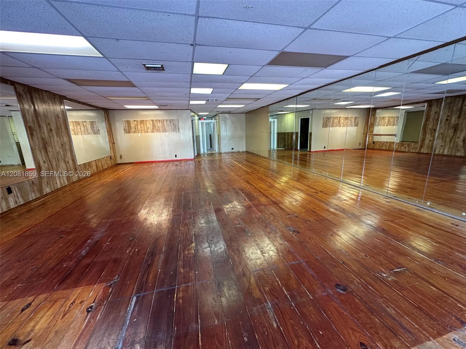 17122 W Dixie Hwy, North Miami Beach, FL 33160 photo 3