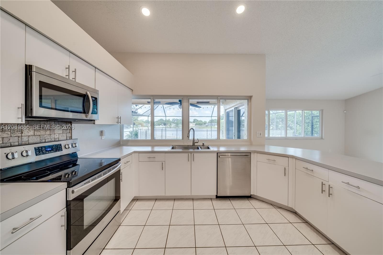 360 NW 107th Ave # 360, Plantation, FL 33324 photo 9