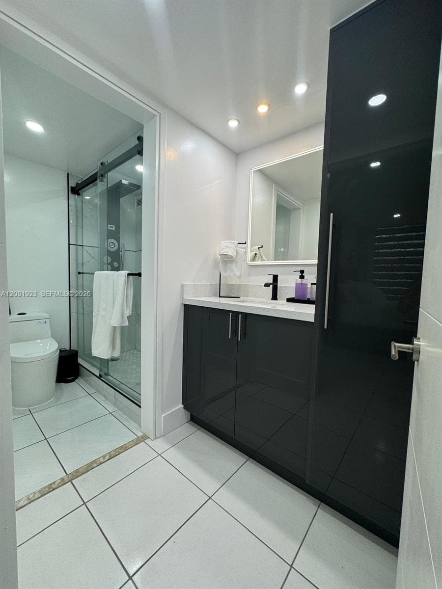 17011 N Bay Rd # 106, Sunny Isles Beach, FL 33160 photo 4