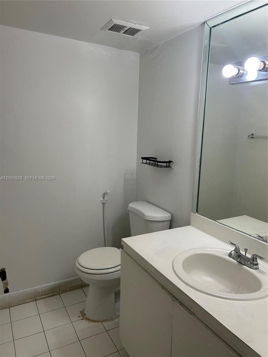 18111 NW 68th Ave # F106, Hialeah, FL 33015 photo 4