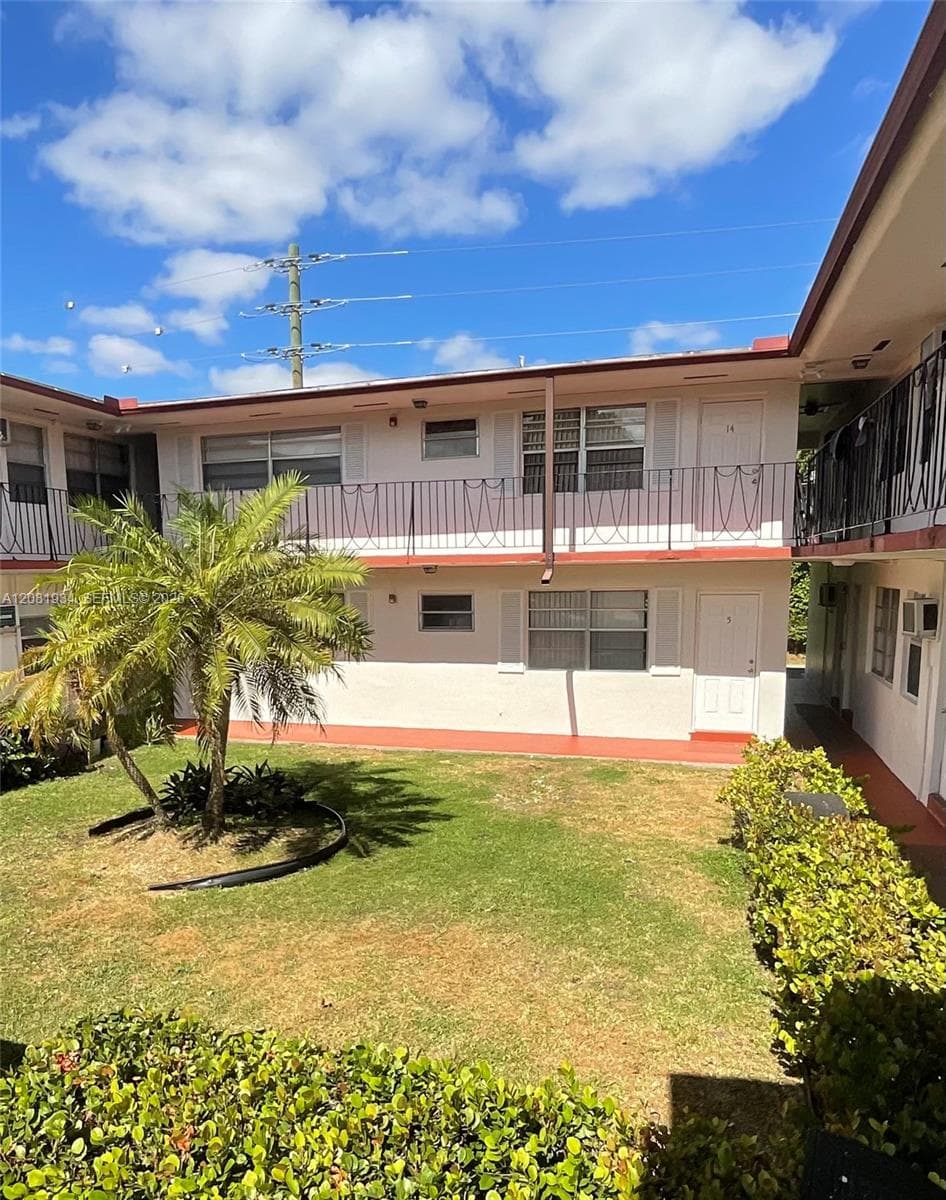11605 Canal Dr # 8S, North Miami, FL 33181