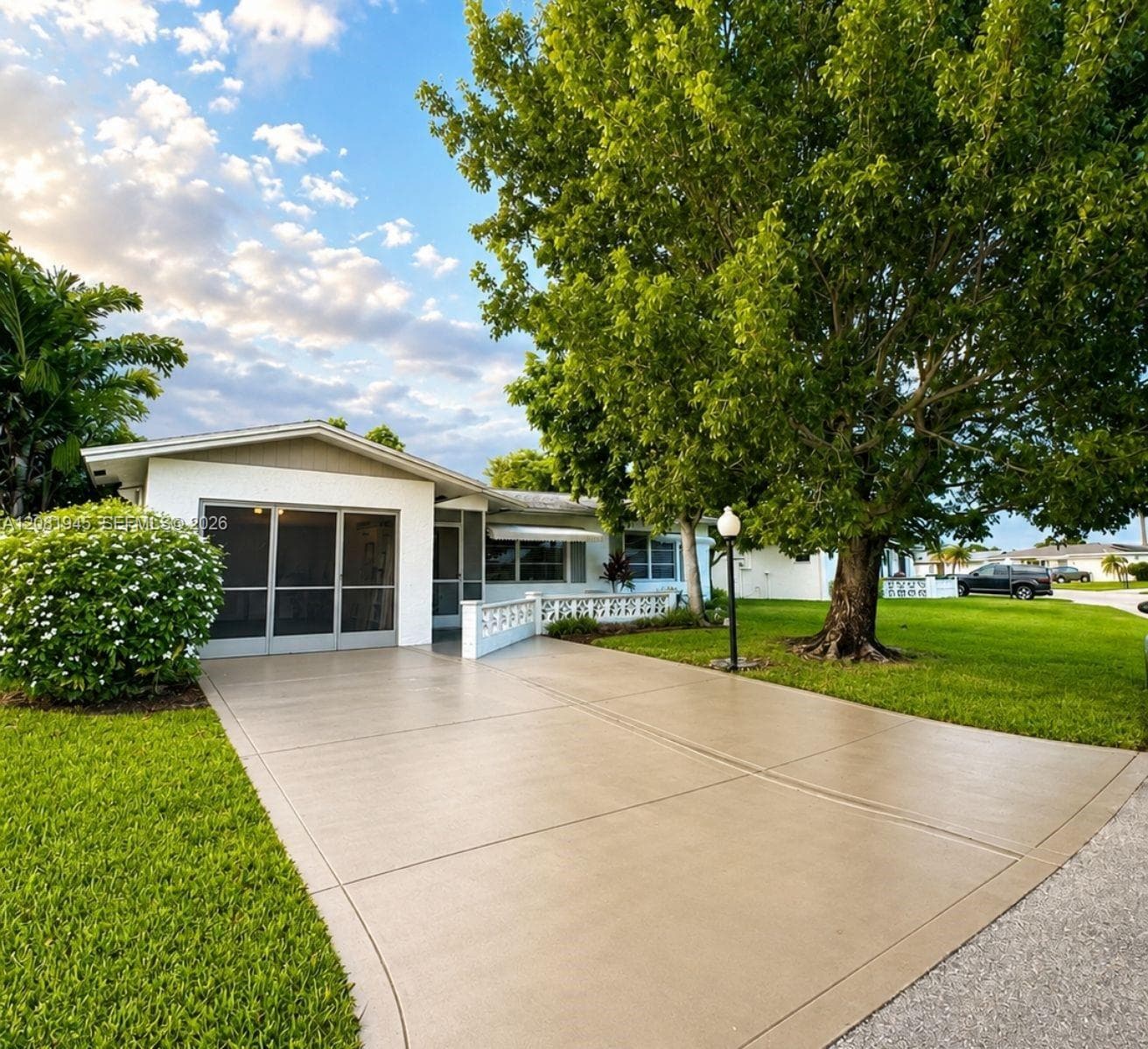5156 Michael Dr, West Palm Beach, FL 33417
