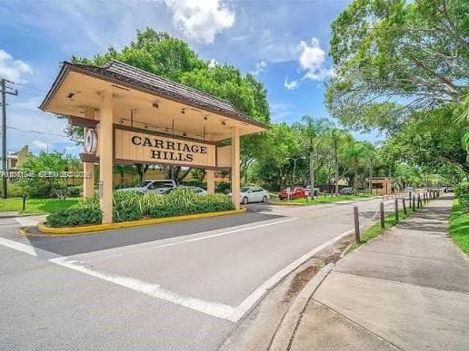 301 Cambridge Rd # 306, Hollywood, FL 33024 photo 2