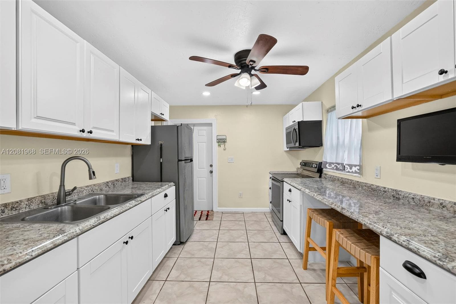 2825 NW 3rd St, Pompano Beach, FL 33069 photo 8