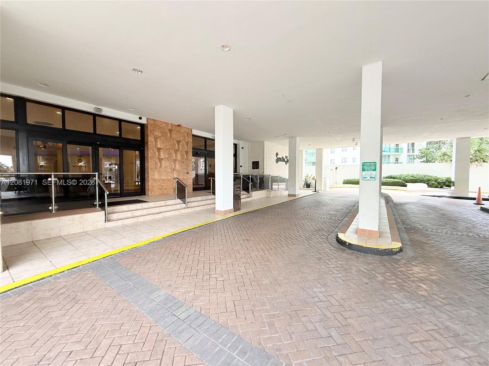 3725 S Ocean Dr # 423, Hollywood, FL 33019 photo 2