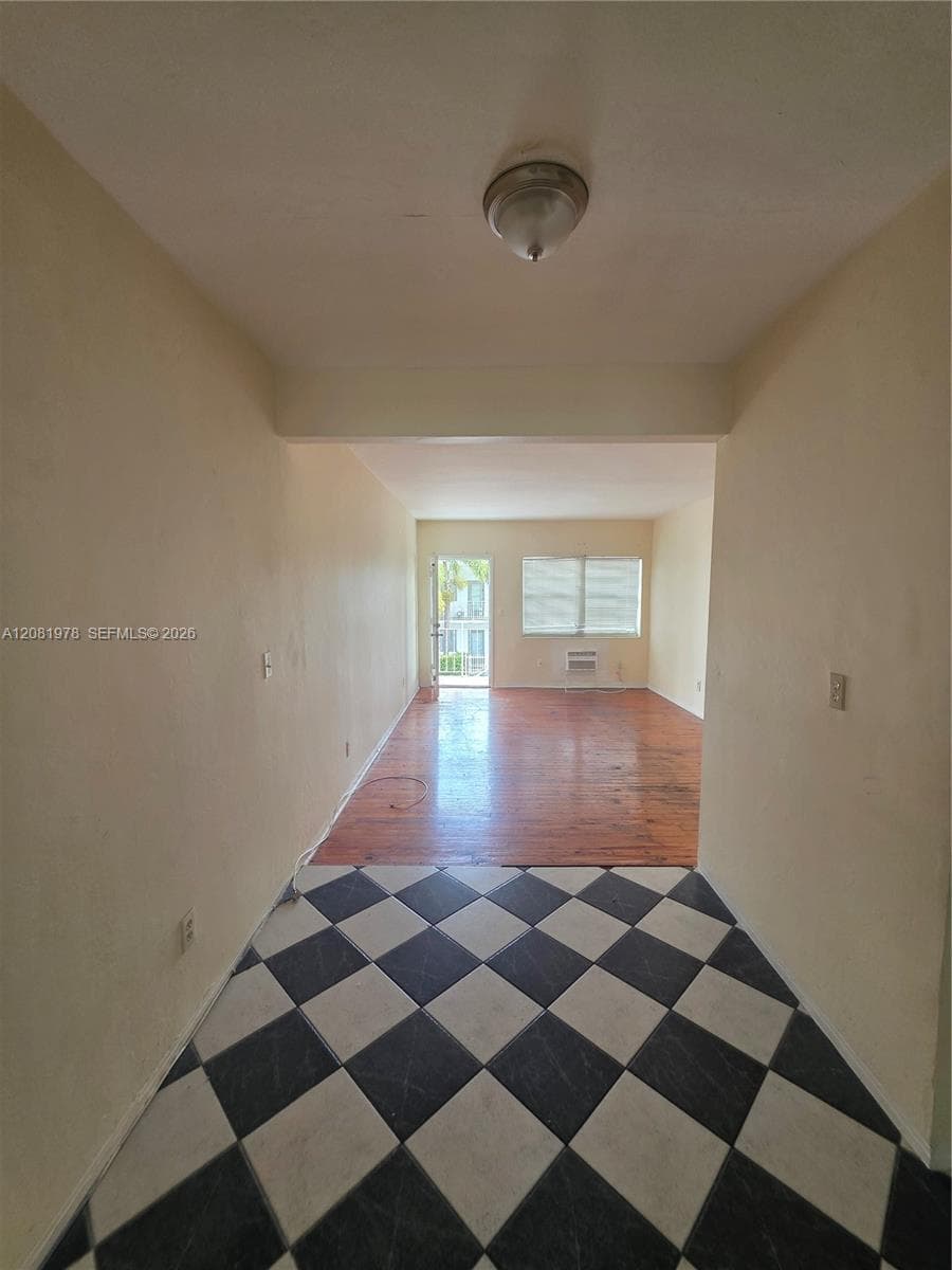 635 8th St # 202, Miami Beach, FL 33139 photo 12