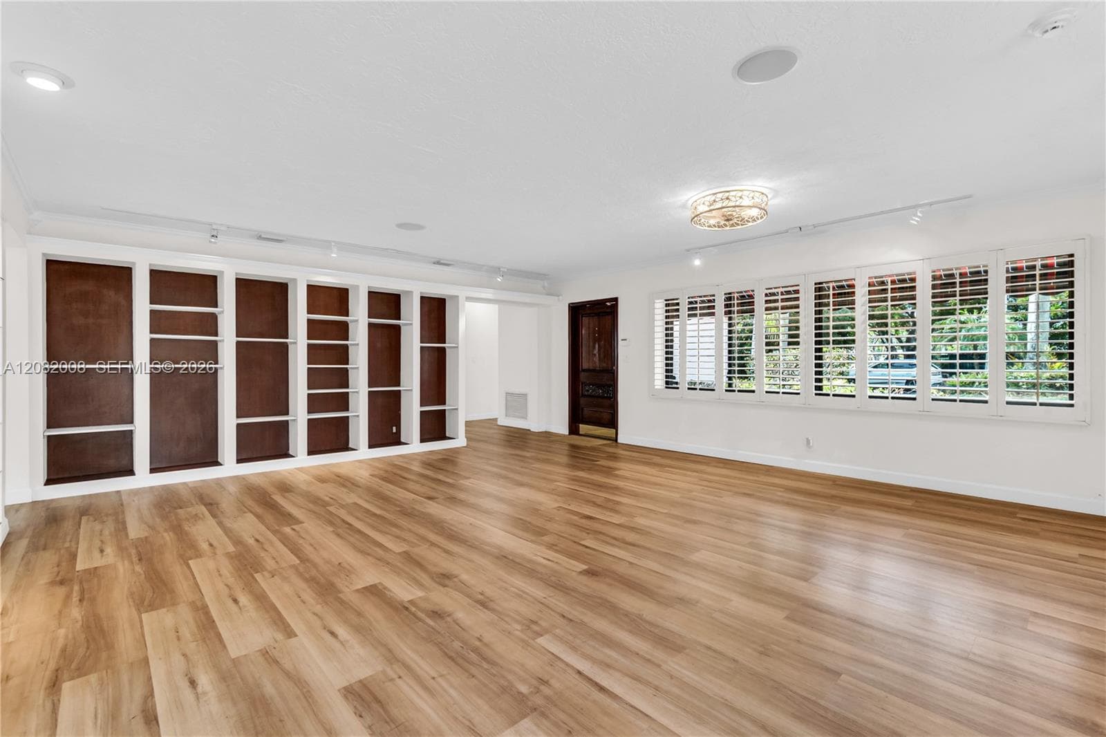 2533 NE 35th Dr, Fort Lauderdale, FL 33308 photo 6