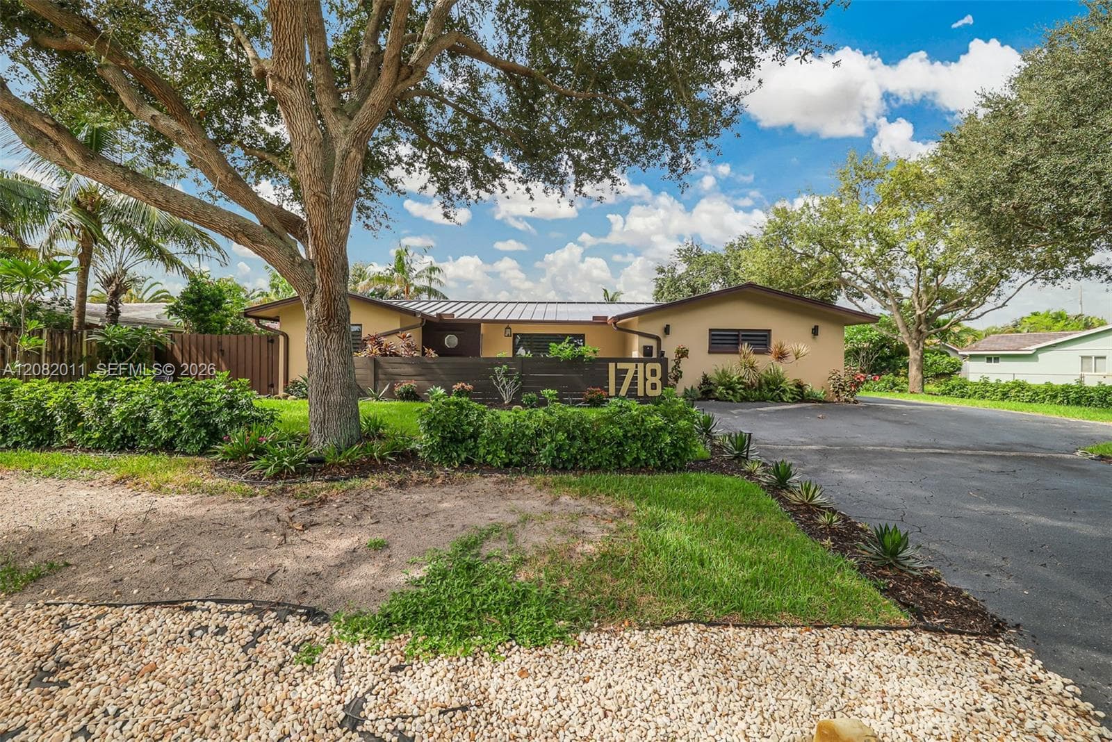 1718 NE 58th St, Fort Lauderdale, FL 33334 photo 2