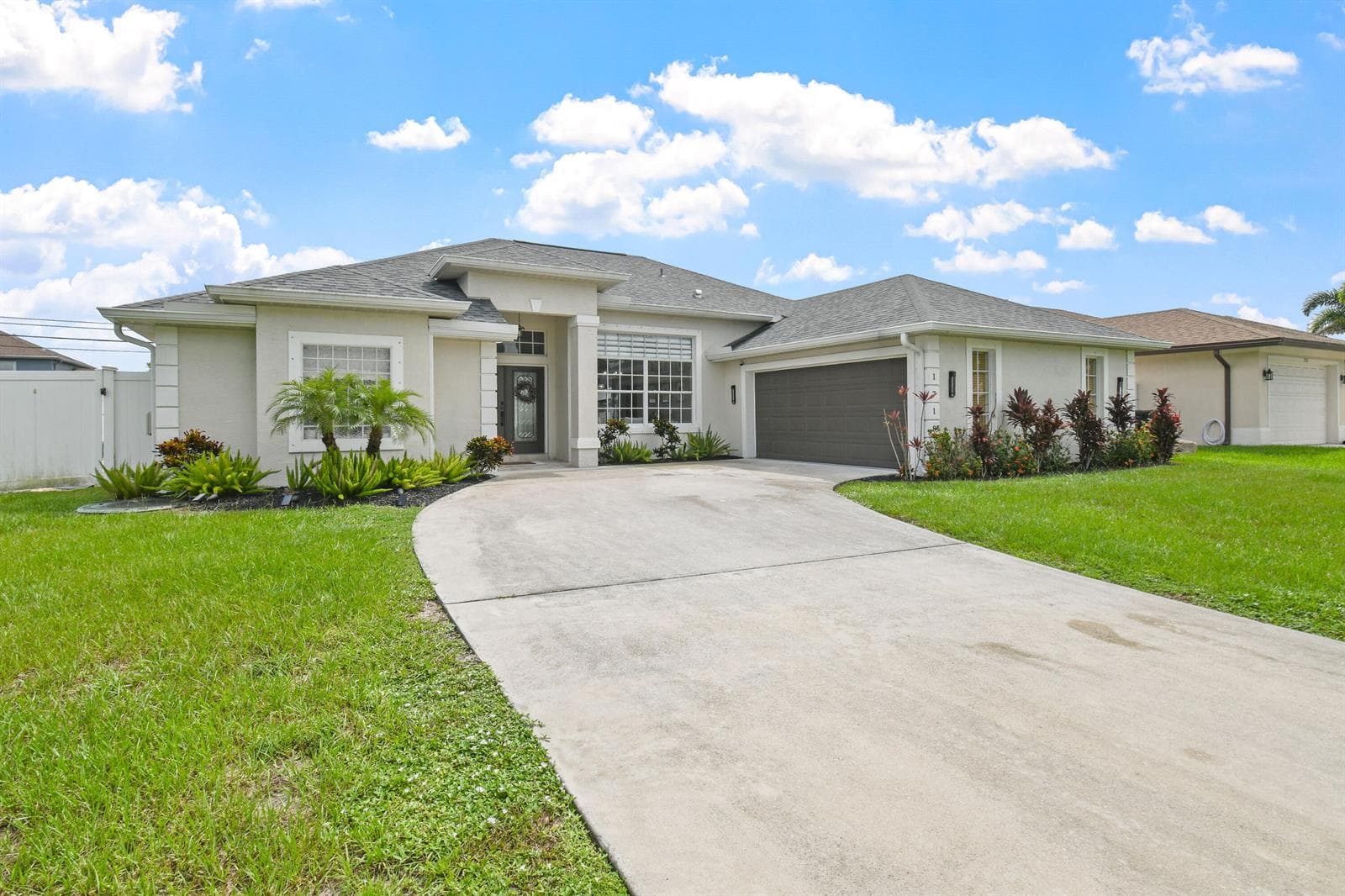 1718 SW Penrose Avenue, Port St. Lucie, FL 34953 photo 2