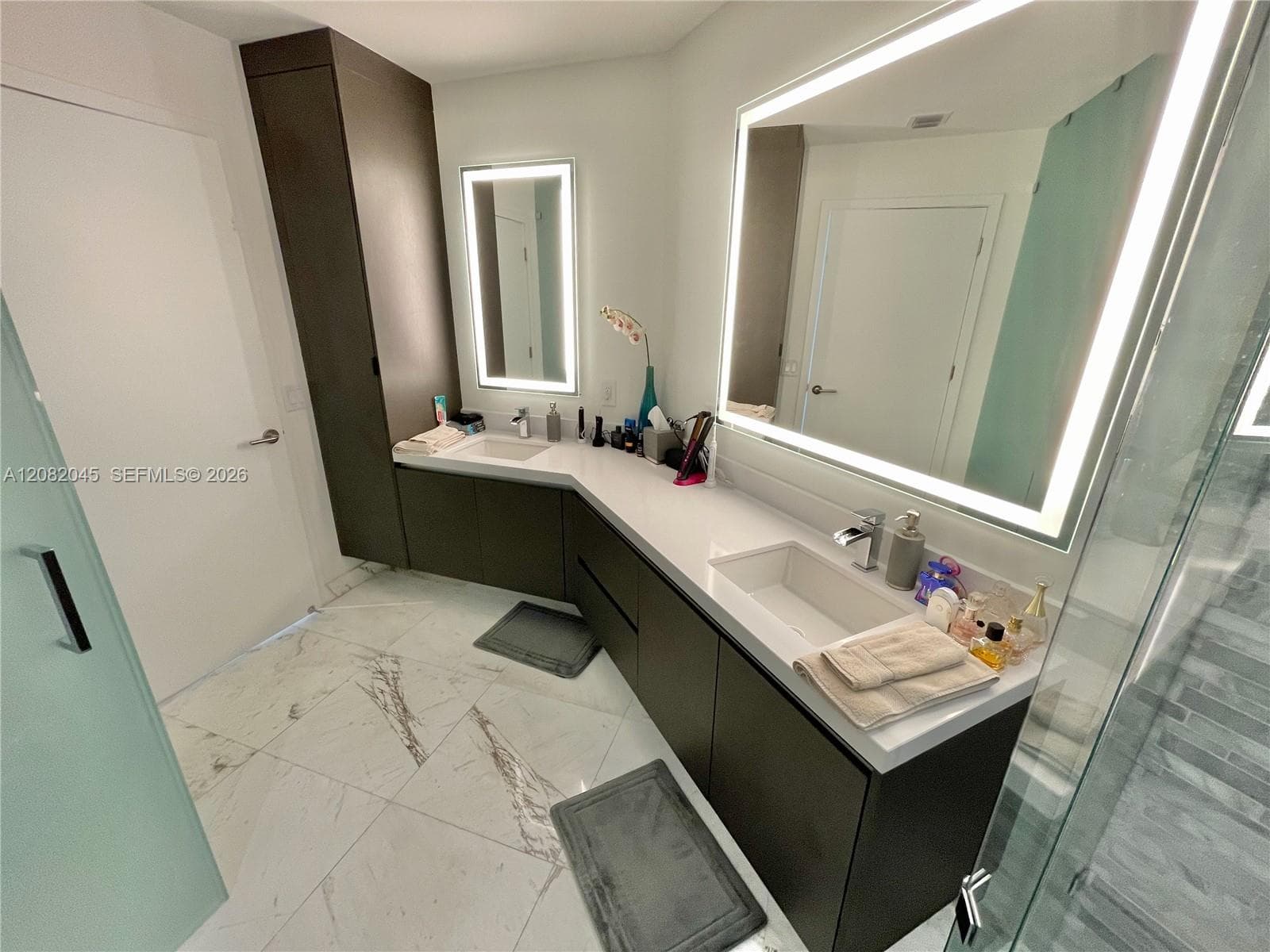 851 NE 1st Ave # 2605, Miami, FL 33132 photo 13